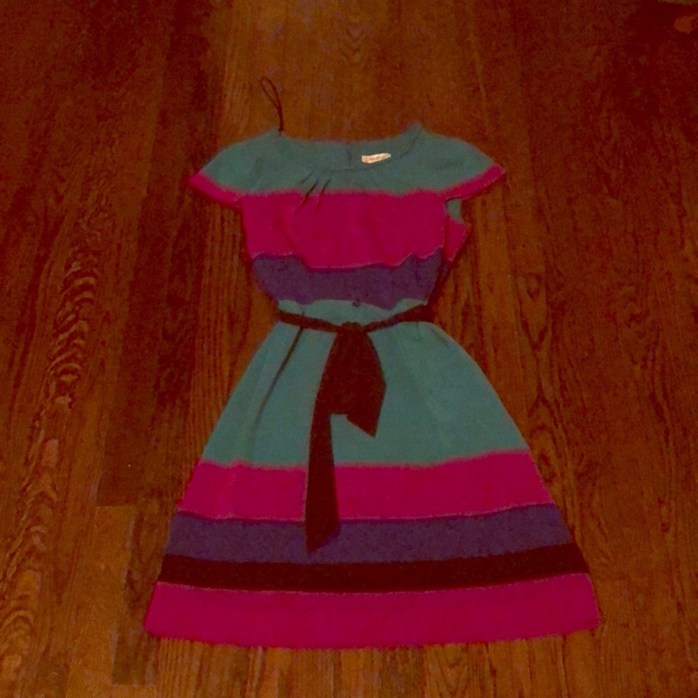 Block dress multicolored midknee style.